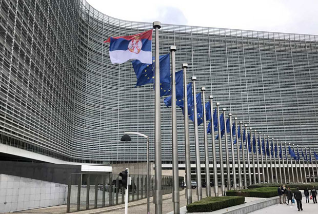 ЕУ Србију кочи плански?